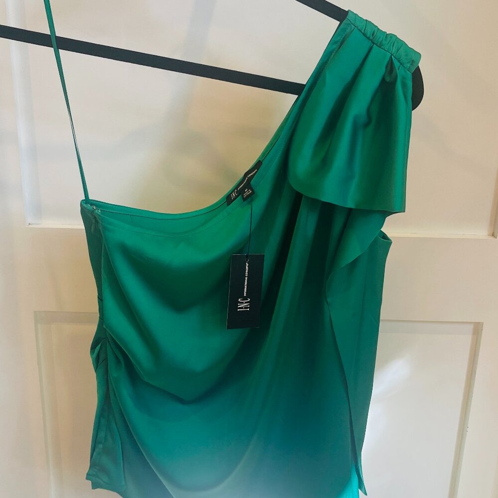 One-shoulder Sleeveless Blouse with side ruffle